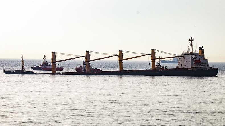 Bulker ‘stable’ after collision with LNG carrier in Gibraltar :: Lloyd ...