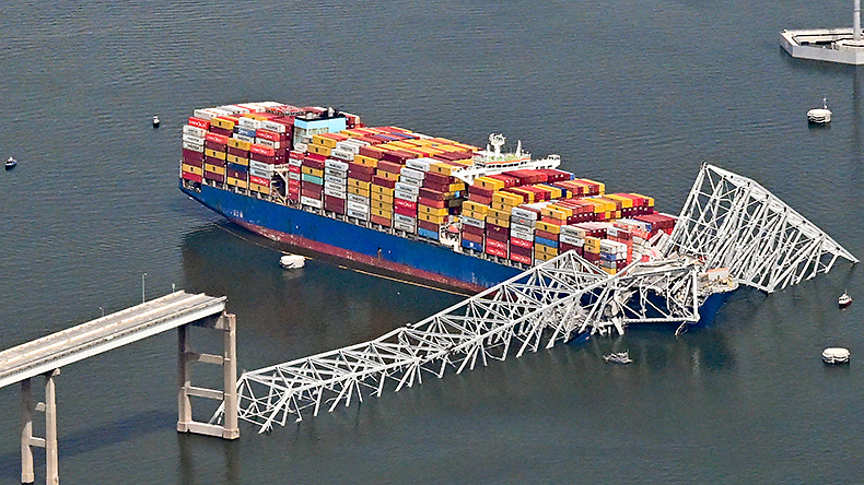 Containership Dali crashing into the Baltimore Bridge