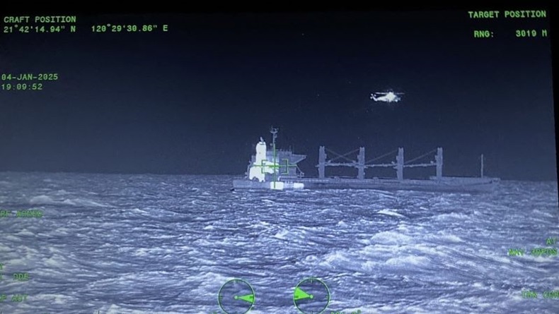 Crew were airlifted from bulk carrier Panoria