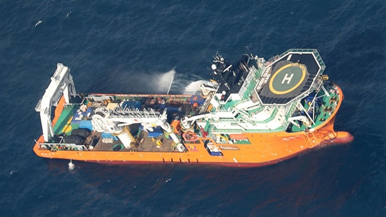 Sanchi oil spill clean-up vessel