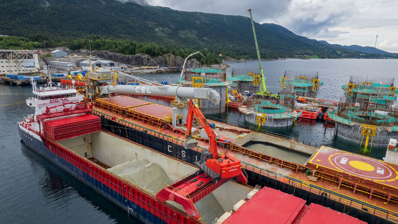 Peak and CSL vessels install ballast material into 11 floating foundations for the Hywind Tampen project