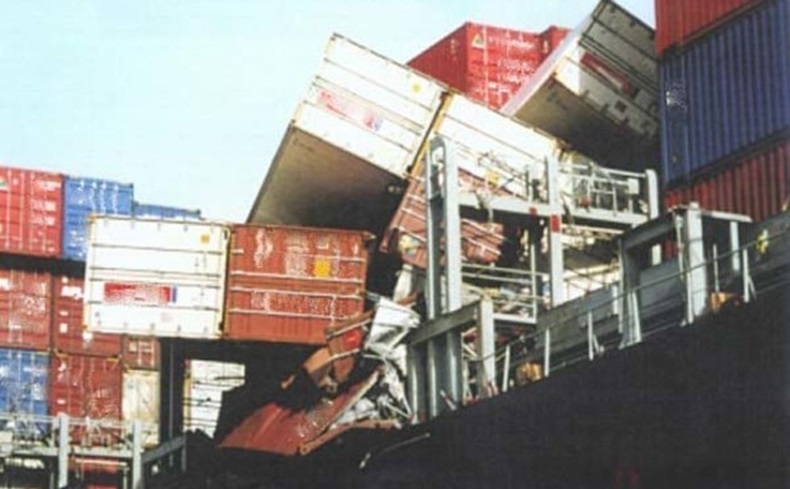 Damaged_containers_1 