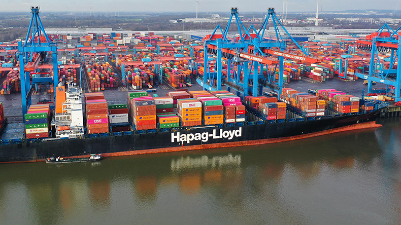 January 2021: The fully cellular containership Palena at Hamburg. Built 2006 by Hyundai Heavy Industries at Ulsan, 6,539 teu, IMO 9306196, Flag Liberia. As of February 2021, Lloyd’s List Intelligence gives beneficial owner, commercial operator and third-party operator all as Hapag-Lloyd Aktiengesellschaft, technical manager Anglo-Eastern (Germany) GmbH, with the registered owner Palena Shipping Limited