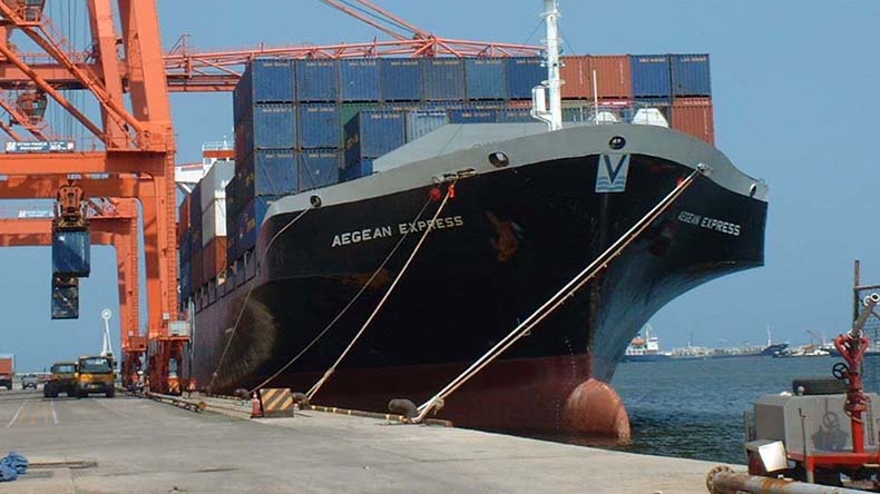 Aegean Express at Jeongil Ulsan Container Terminal (JUCT) in Pusan, South Korea
