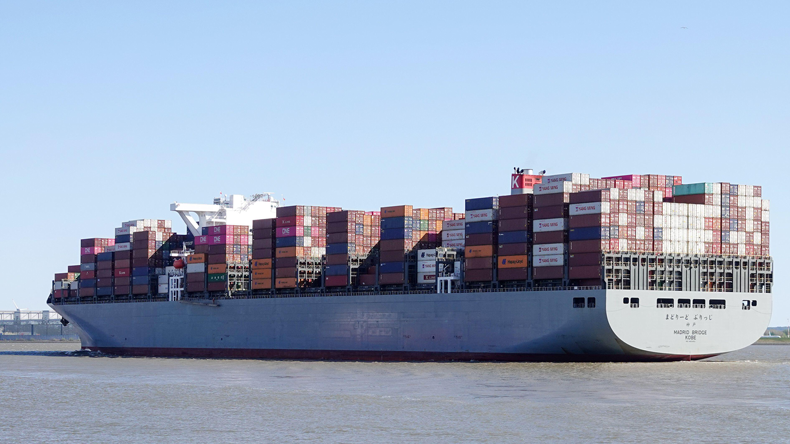Madrid Bridge containership