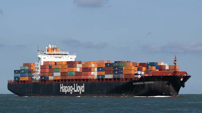 Dallas Express containership at sea