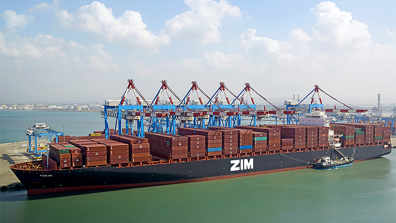 Zim containership Tianjin at port