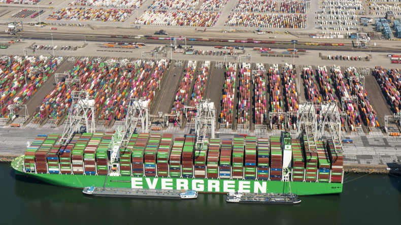 Evergreen ship in Rotterdam