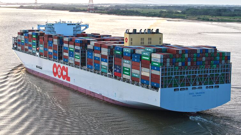 Containership OOCL Valencia leaving port