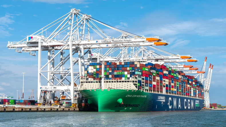 CMA CGM Montmarte in Le Havre by adobe