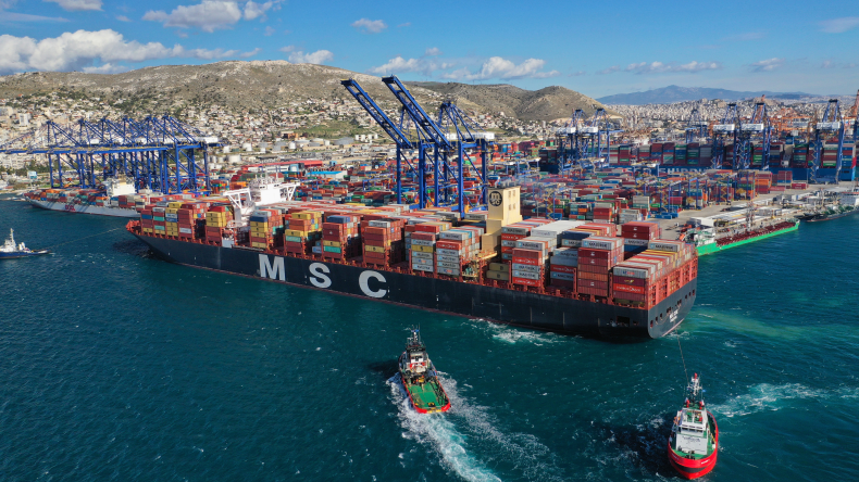 Hormuz crisis side effect: a sharp rise in container shipping rates