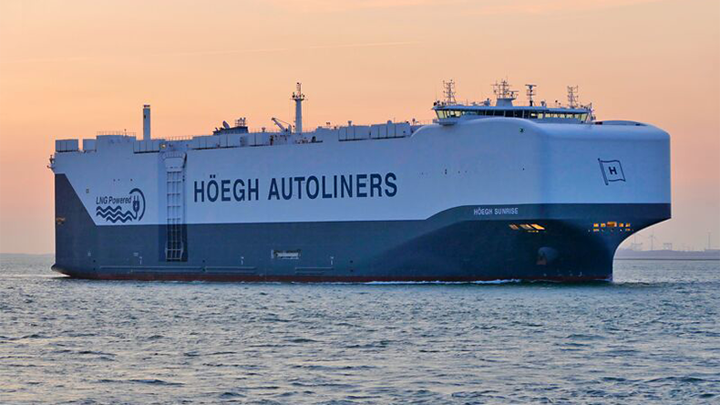 Vehicle carrier Hoegh Sunrise at Schelde
