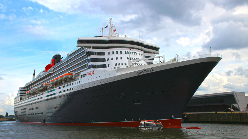 Cunard's Queen Mary 2 at Hamburg, from Dietmar Hasenpusch