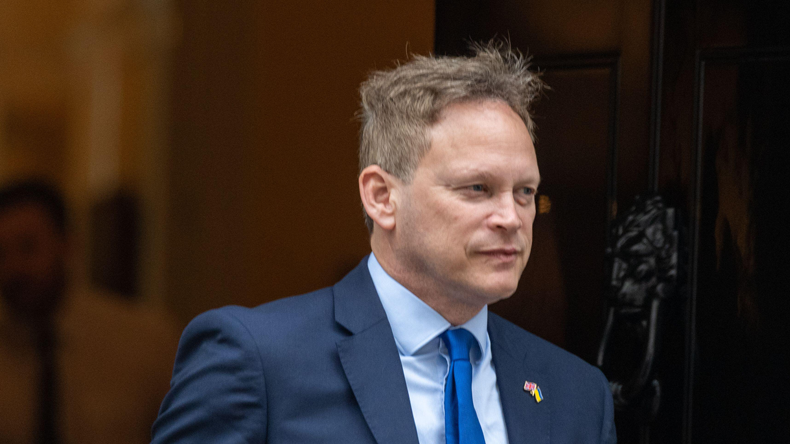 Grant Shapps leaves 10 Downing Street. Credit Ian Davidson / Alamy Stock Photo