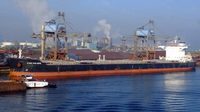 Capesize dry bulker Star Polaris at port
