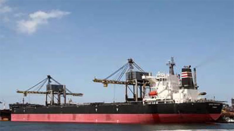 Dry bulk vessel Ocean Courtesy at sea