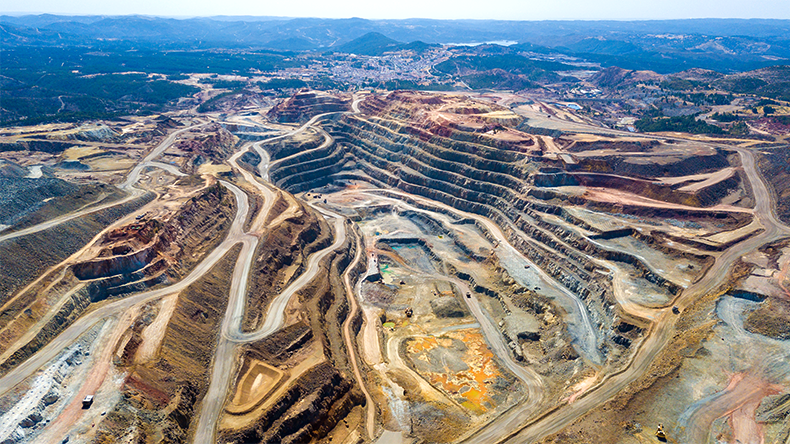This mine is located in Riotinto, Huelva, Spain. This area along the Rio Tinto