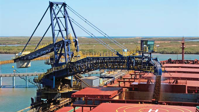 Fortescue: loading at Herb Elliott Port
