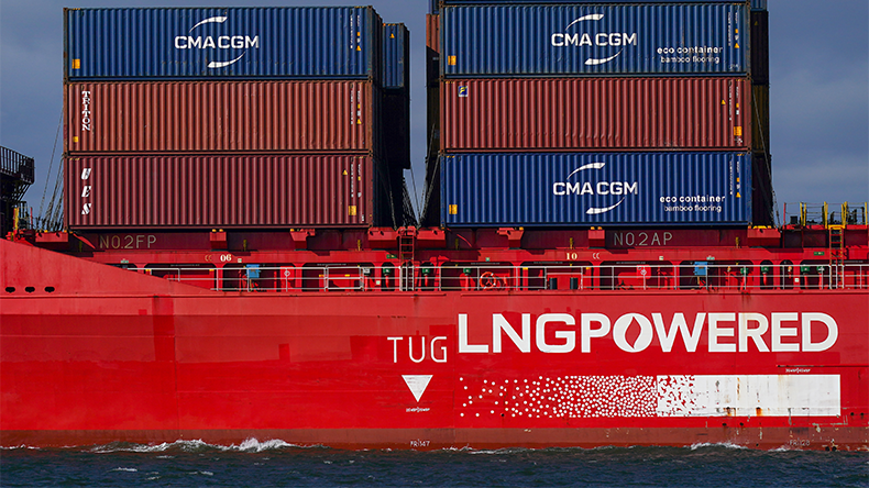 Boxship Containerships Borealis arrives into the mouth of the River Tees