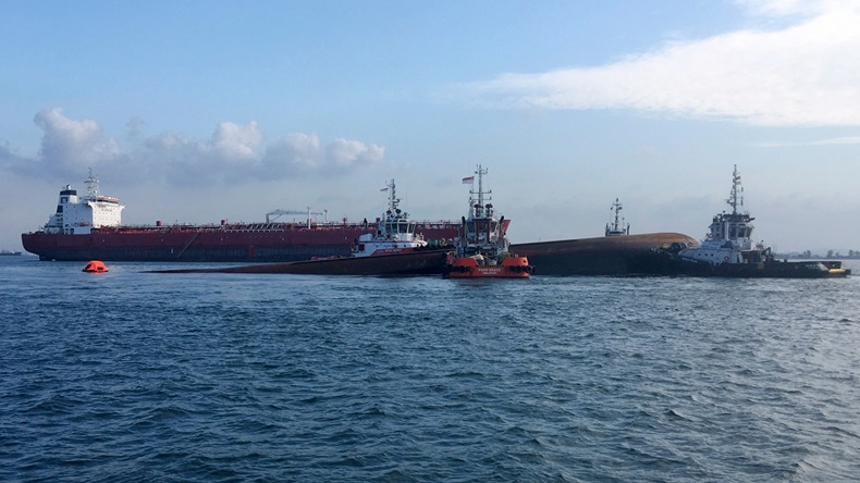 Singapore tanker and dredger collision