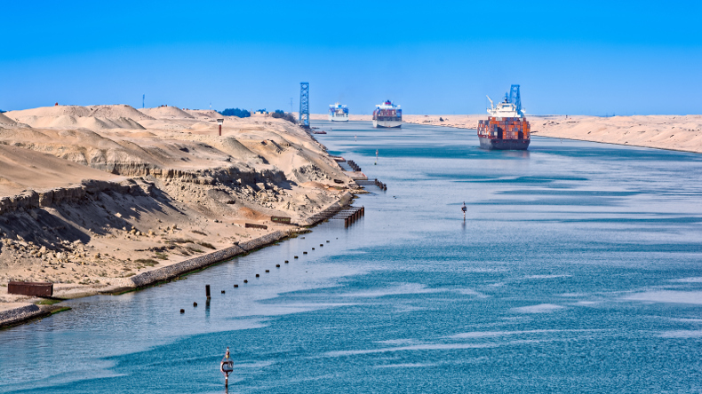 Suez Canal traffic