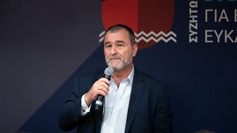 Ilias Tsakiris of Hellenic Hull speaking at an event