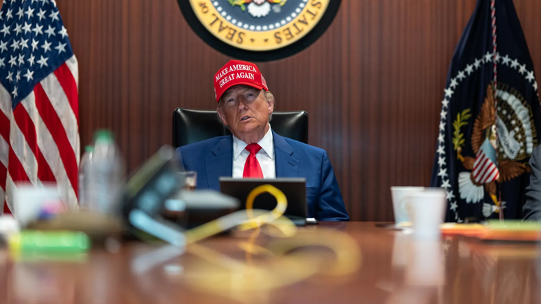 Trump in white house new