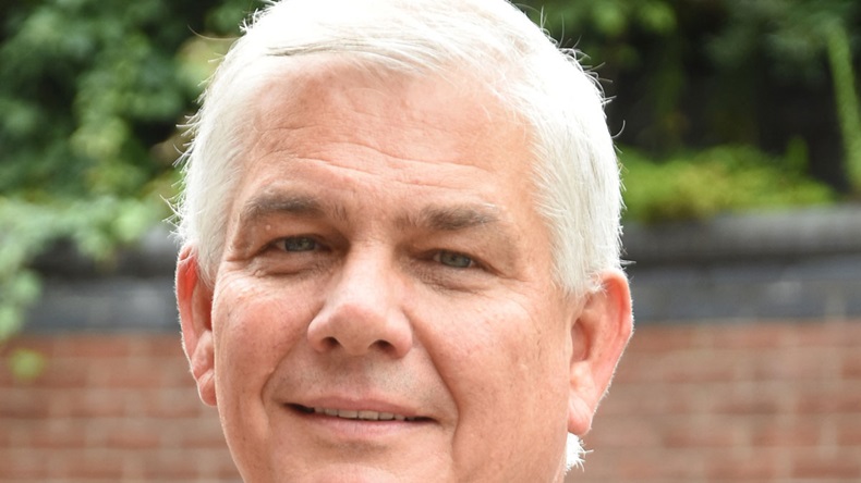 Les Chapman