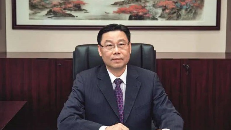 Yang Zhijian has held senior management posts in the Cosco Shipping group