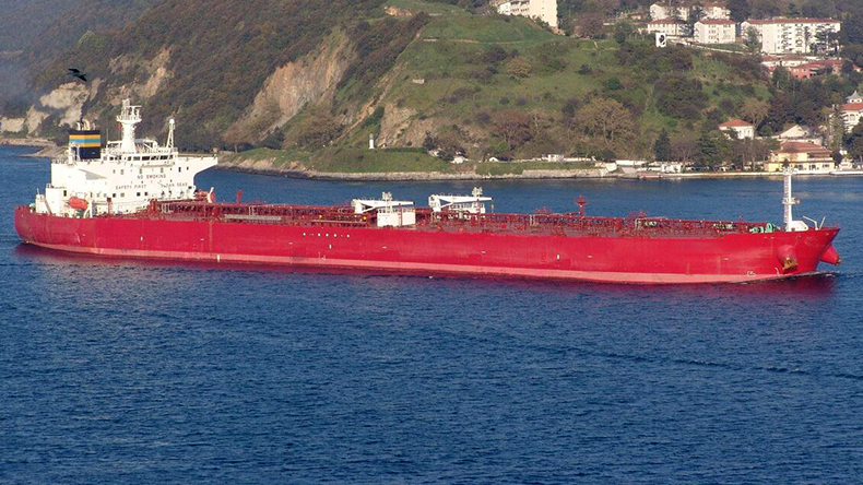 Tanker Jaguar nearing port, IMO 9293002