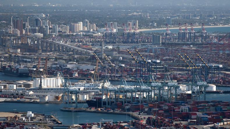 Port of Los Angeles and Port of Long Beach Credit: Timothy Swope / Alamy Stock Photo