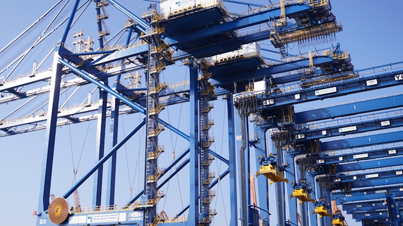 Cosco Shipping Ports Limited and Saudi Arabia’s Public Investment Fund will each take a 20% equity stake in Jeddah’s Red Sea Gateway Terminal in separate agreement