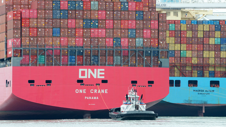 containerships in Oakland by adobe
