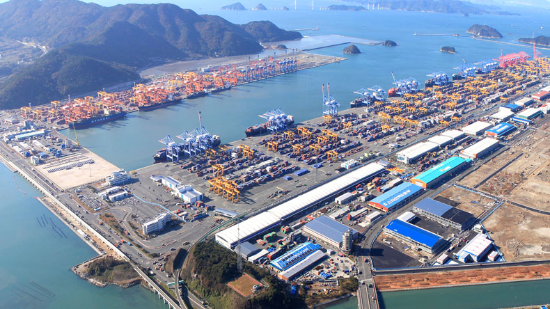 Busan Port Authority unveils 2050 carbon neutrality plan :: Lloyd's List