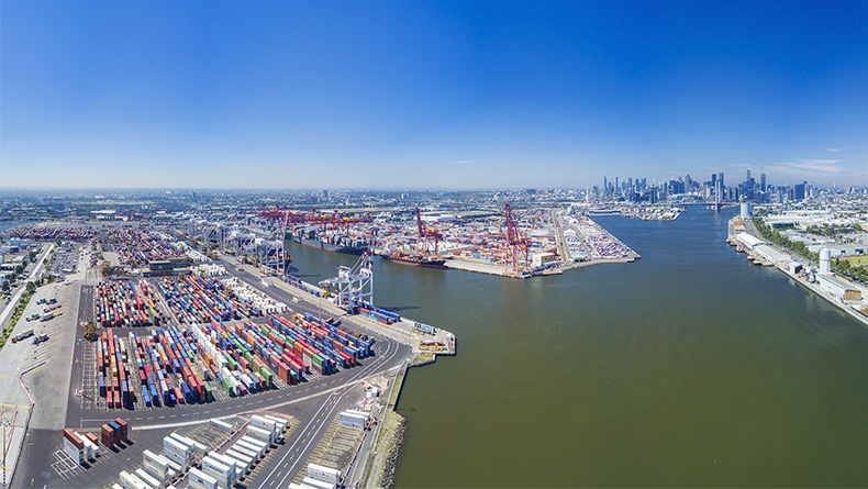 Melbourne: aerial view of container port