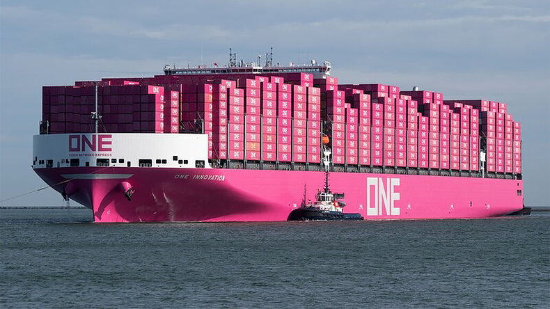 Containership ONE Innovation at sea