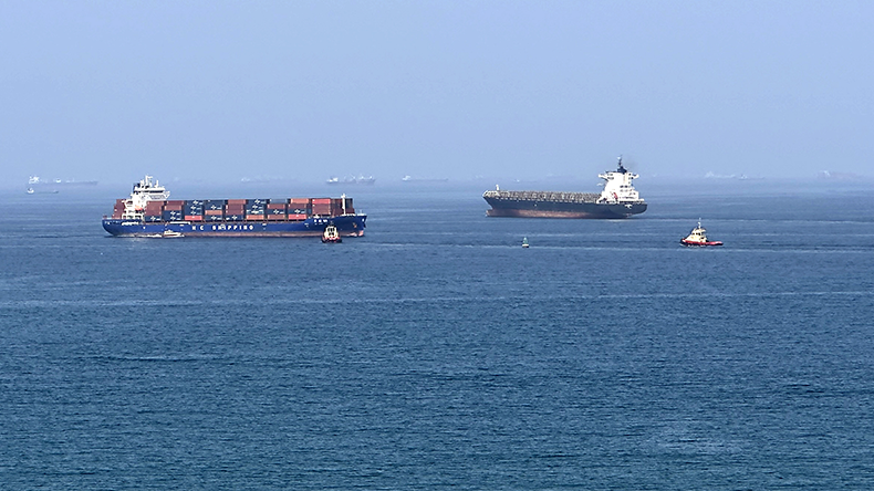 Shipping sustains pragmatic approach to Hormuz transits amid political uncertainty