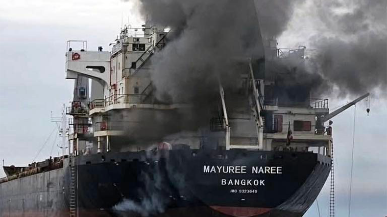 Bulk carrier Mayuree Naree IMO 9323649 on fire