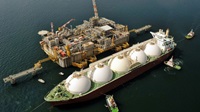 Qatar looks to build ‘largest LNG carrier fleet in the world’ as it signs new LNG offtake agreements