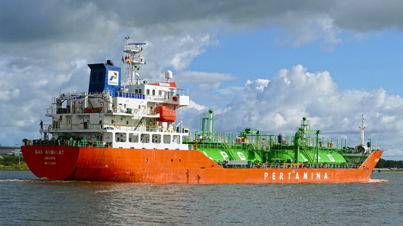 The liquefied petroleum gas carrier Gas Ambalat at Kiel Canal