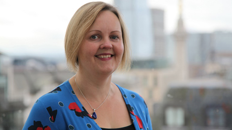 Helene Stanway, AXA XL