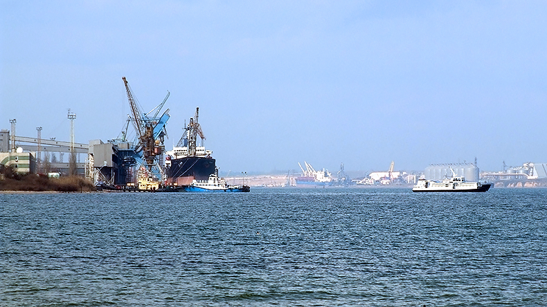 Yuzhny port